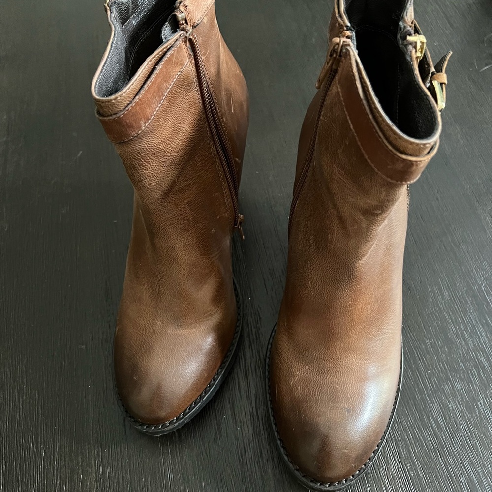 Steve Madden Brown Leather Ankle Boots 🥾Size 8.5